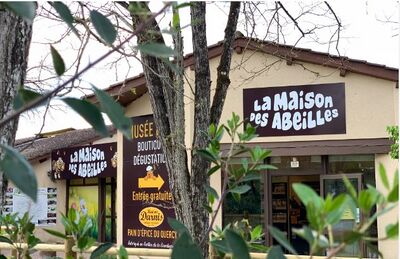 ACT - La maison des abeilles.JPG