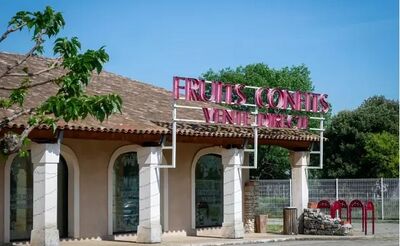 APT - La maison du fruit confit.jpg